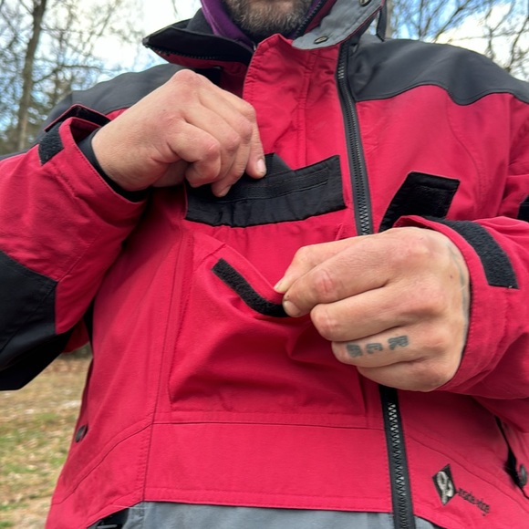 INSIDE EDGE PERFORMANCE OUTERWEAR.                     Men’s ski jacket - Picture 5 of 14